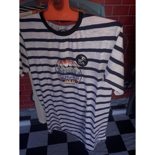 Kaos distro pria terlaris garis-garis