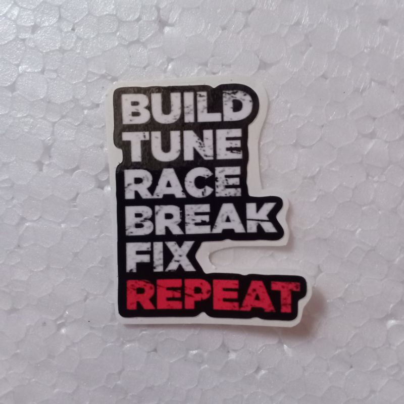 

Stiker Kata Build Tune Race Cutting Laminasi Glossy Min. Order 20 Ribu