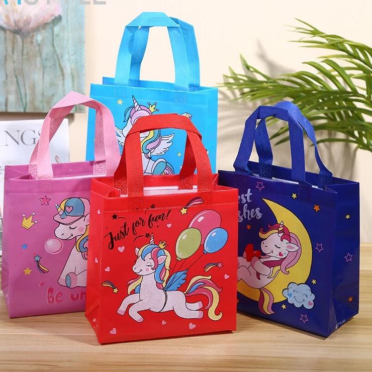 

Kejutan Besar MYSTYLE GOODIE BAG DX23 (1 LUSIN WARNA MIX) BERMACAM MACAM KARAKTER LUCU ULANG TAHUN HAPPY BIRTHDAY TAS KARUNG PLASTIK SOUVENIR