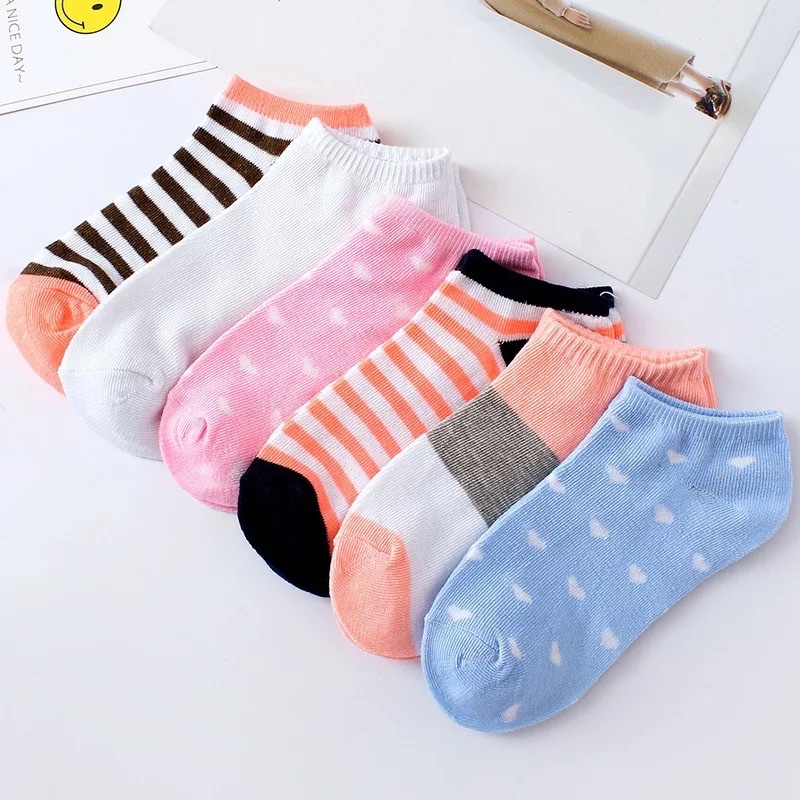 12 pasang kaos kaki motif