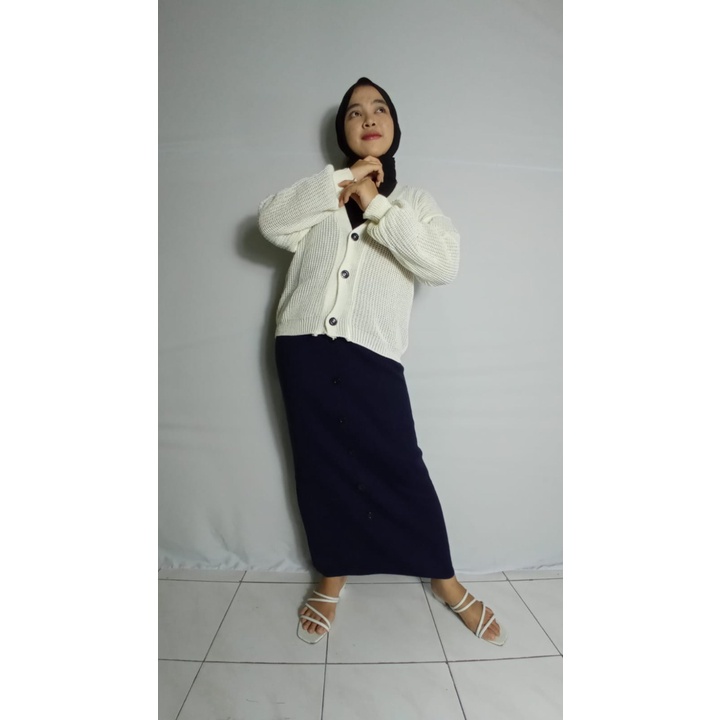 ROK RAJUT KANCING PREMIUM / ROK KANCING DEPAN / BAWAHAN WANITA TERBARU / LONG KNIT STREET