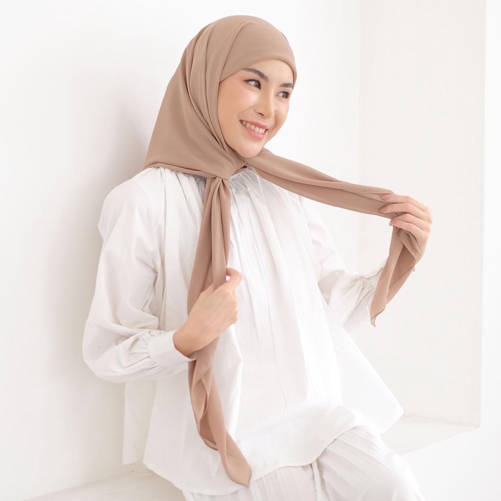 Jilbab Segi Empat Inner Ceruty