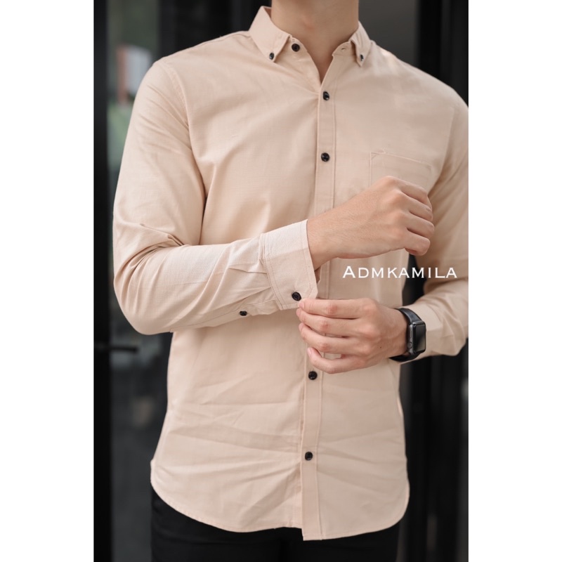 Kemeja pria polos slimfit kasual basic HeM lengan panjang krem