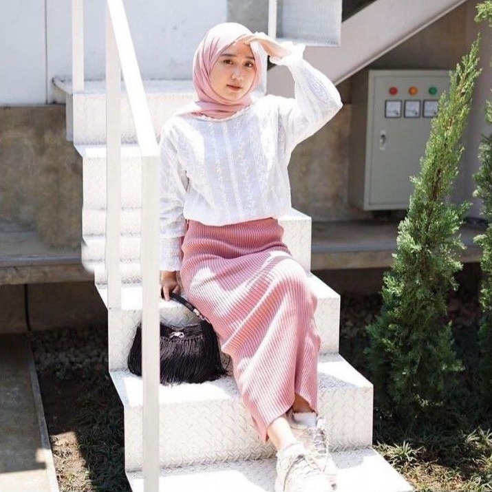 CS039 Rok Rajut Wanita Knitted