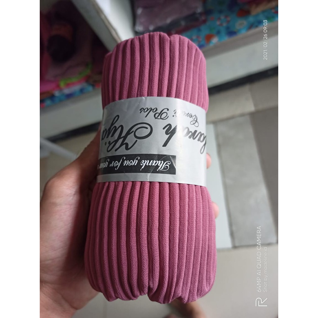 Pashmina plisket FULL ceruty armany (GROSIR) /Pashmina plisket ceruty bebydoll premium/hijab premium-Peach tua