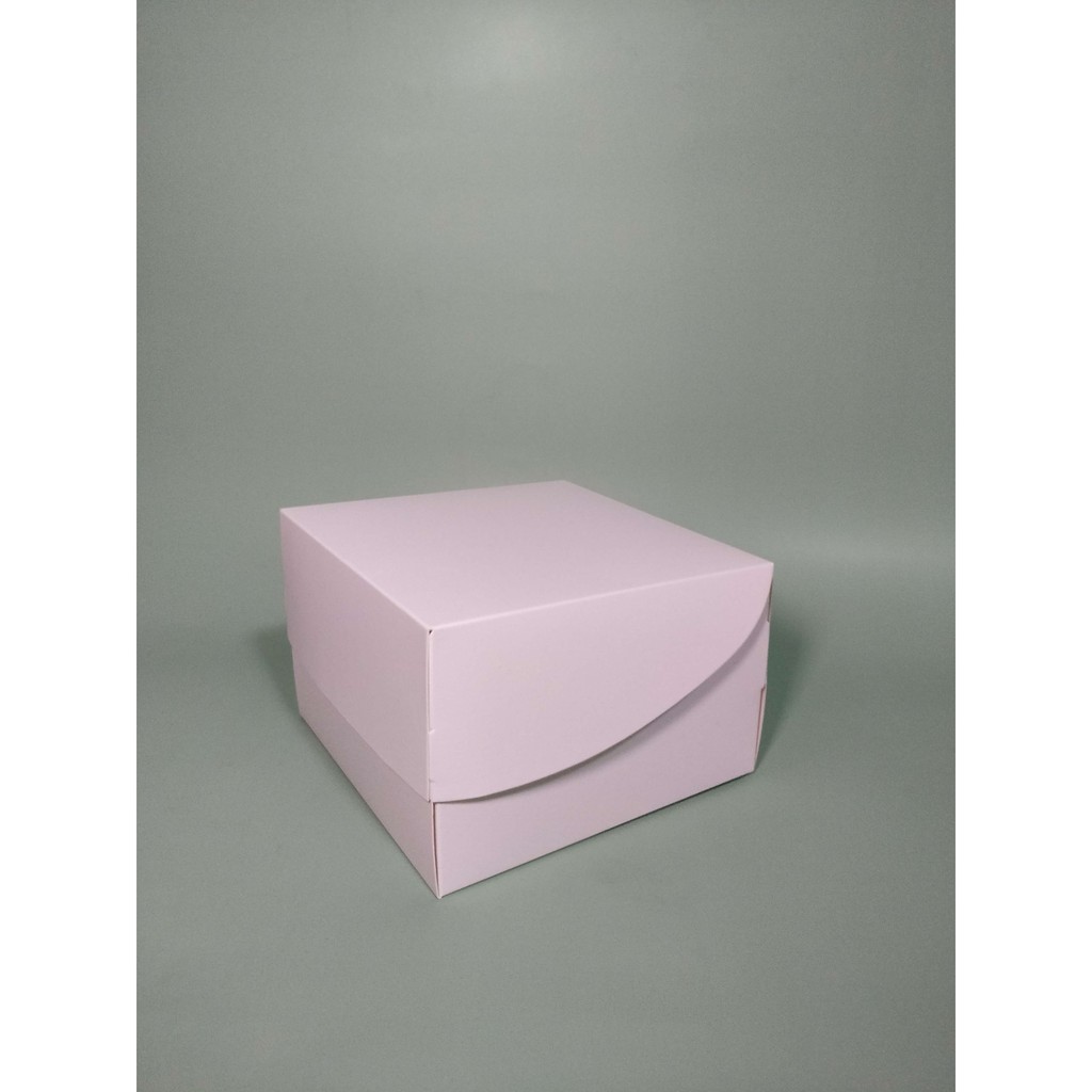 

Box Kotak Dus Kue Putih (Besar) 15.8 X 15.8 X 10