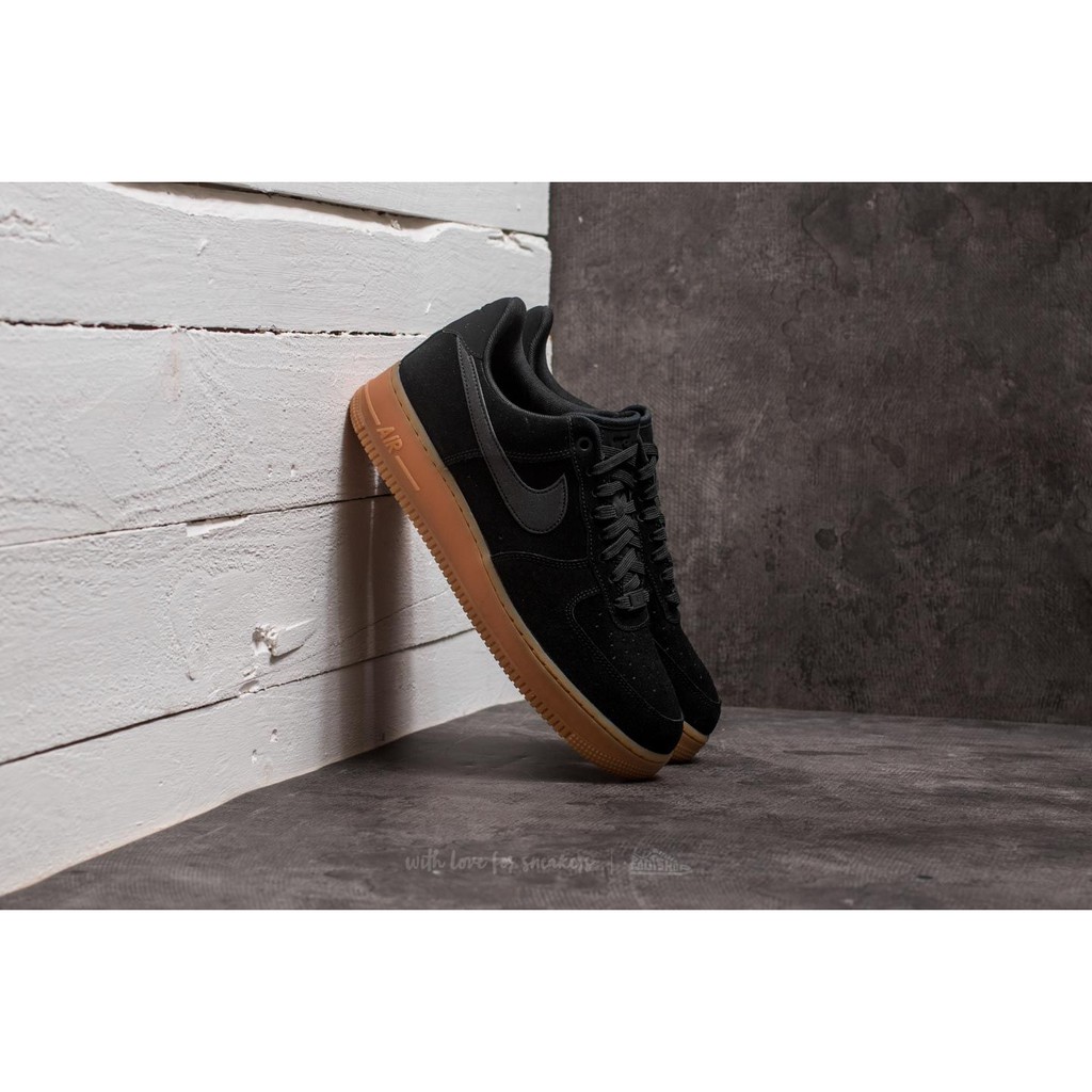 airforce 1 black suede