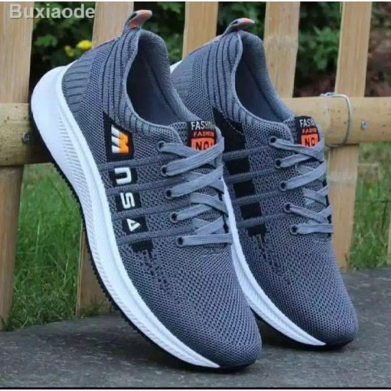 sepatu sport fashion Pria