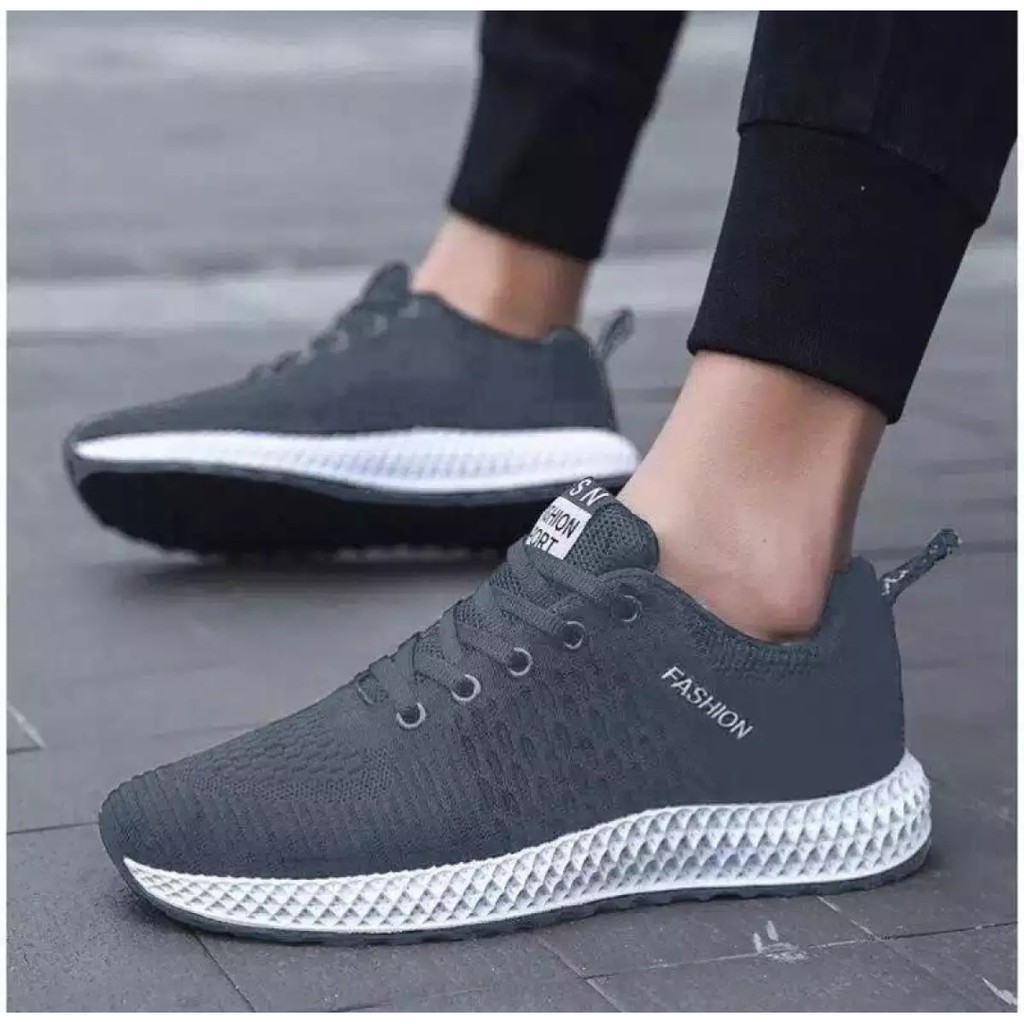 Sepatu Sneaker Fashion TERBARU 2021
