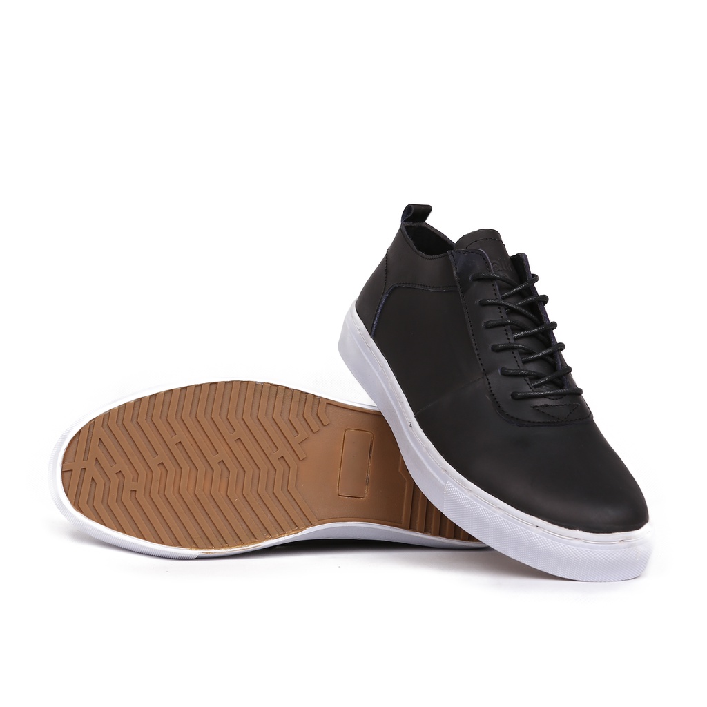 sepatu sneakers pria classic kulit asli