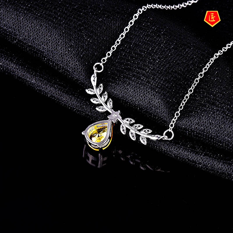 [Ready Stock]Luxury Olive Leaf Rhinestone Pendant Necklace for Women