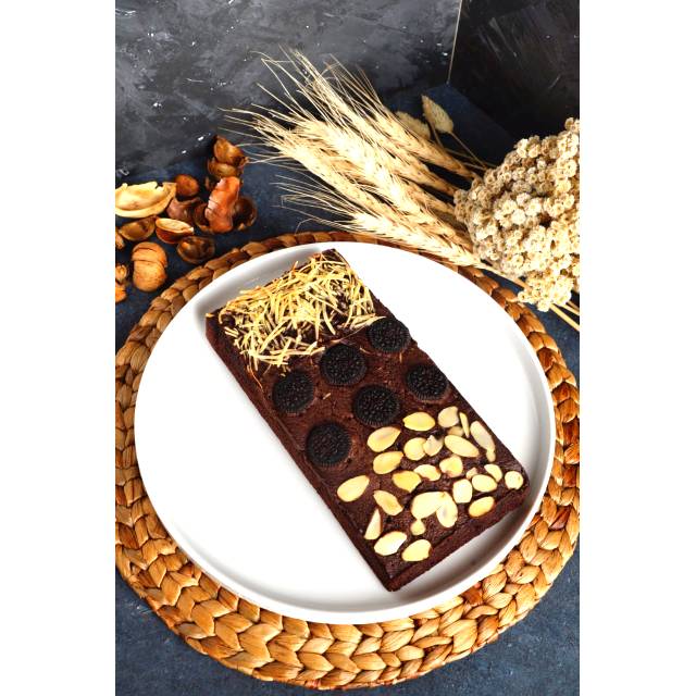 

Delight Brownies Topping Premium from Sugarbloom.pattiserie