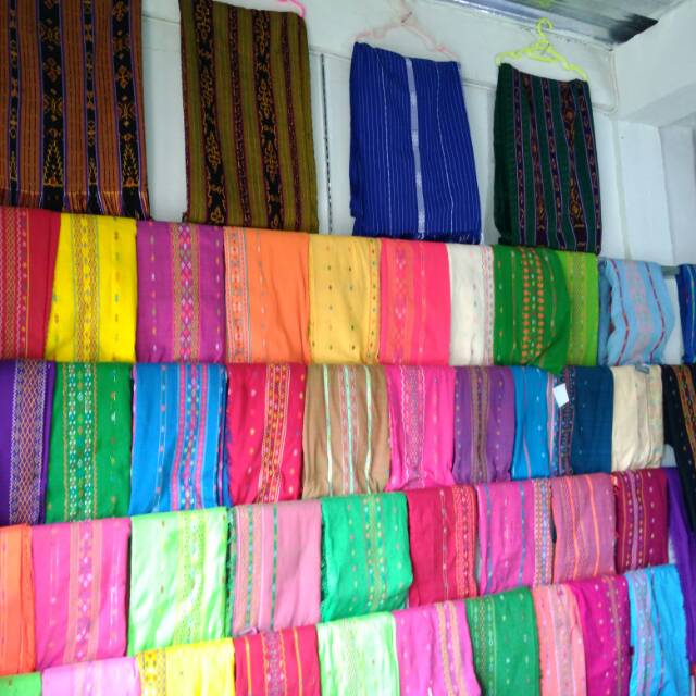 

TENUN MANGGARAI FLORES