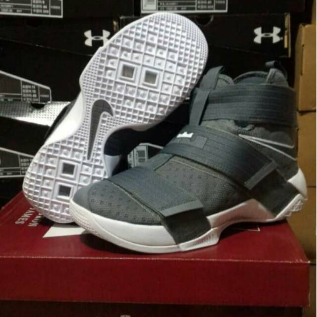 Sepatu Basket Nike Lebron Zoom Soldier 10 Cool Grey