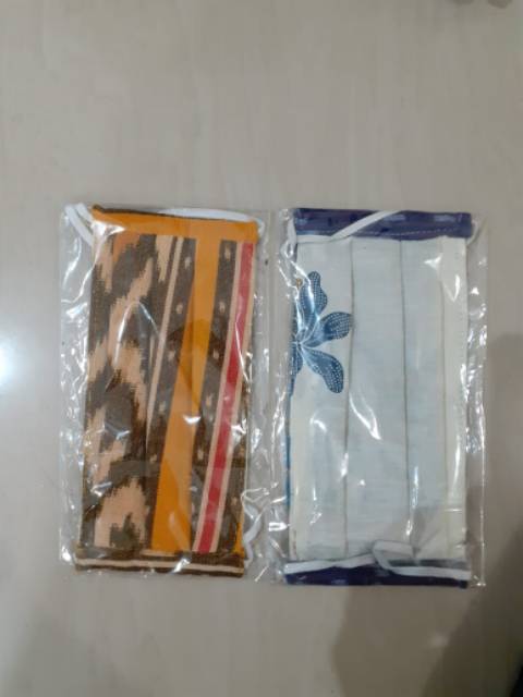 1 lusin Masker tenun lapis katun ear loop motif dan warna random