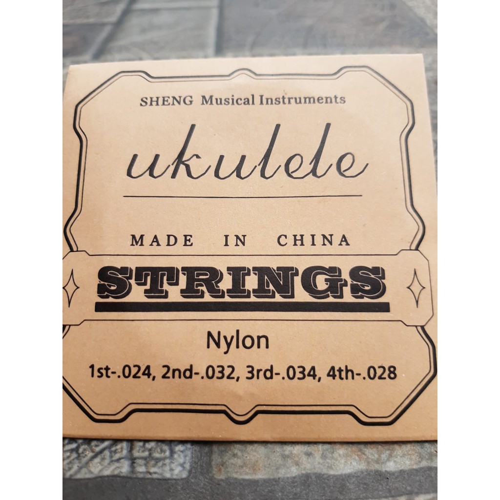 Senar Ukulele Nilon Impor Strings 1 Set 4 Senar Putih Nylon Soprano Concert Aquila