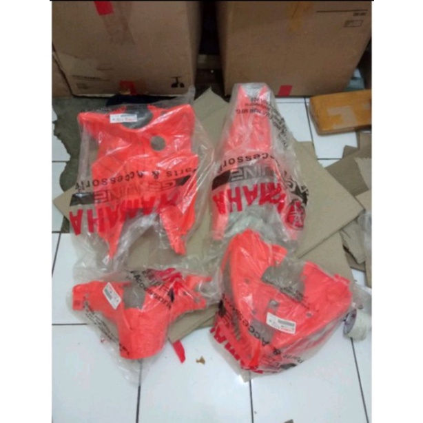 COVER BODI KASAR YAMAHA JUPITER MX NEW 135 MATA ELANG OREN 4PCS ORI YGP