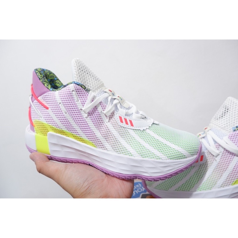 Sepatu Basket AD Dame 7 Low TOY STORY BUZZ