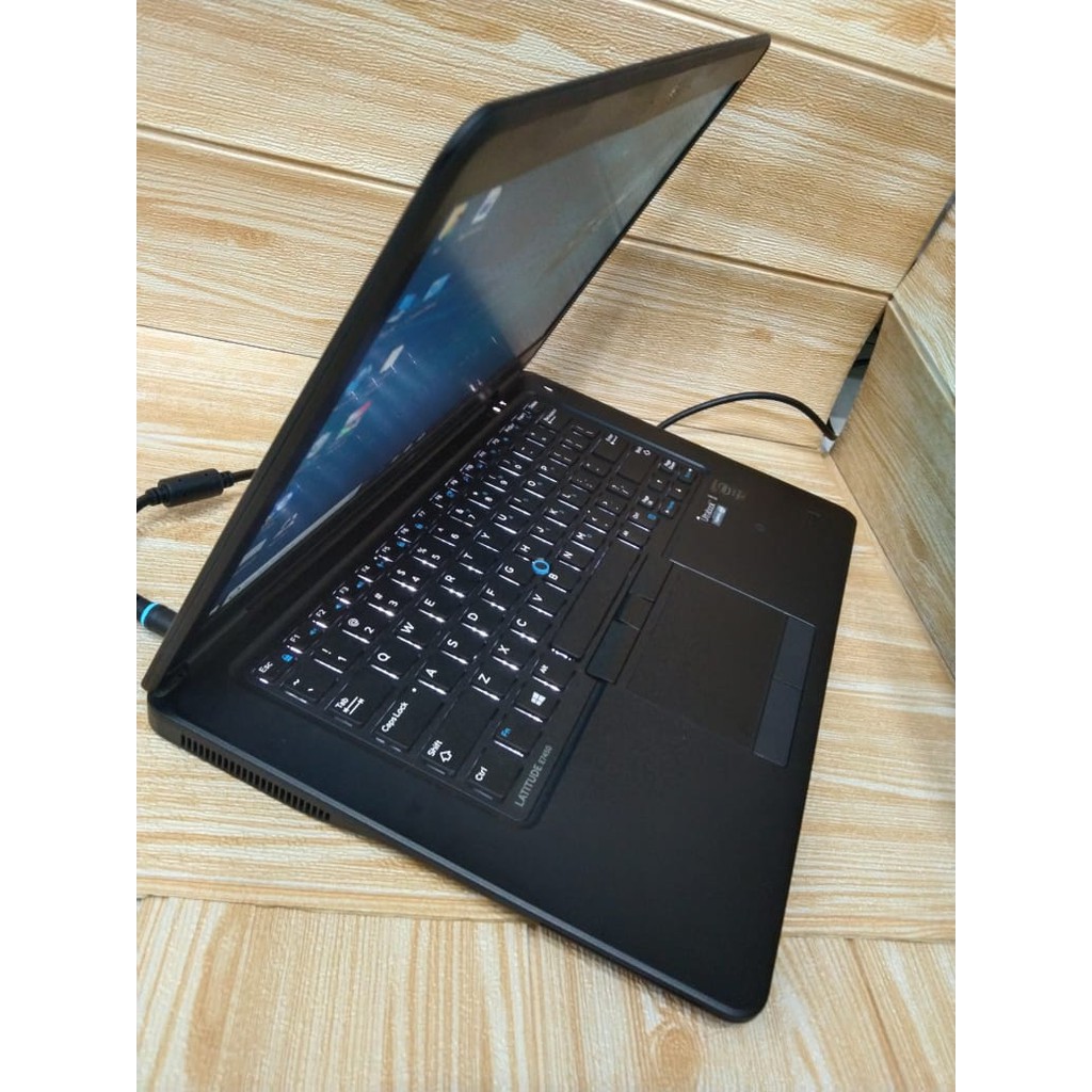 LAPTOP DELL LATITUDE E7450 INTEL CORE i5 / i7 GEN 5TH  Ultrabook