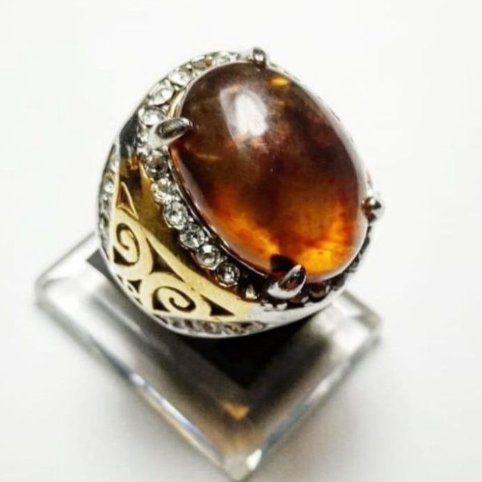 cincin batu katilayu amber merah asli Cirebon