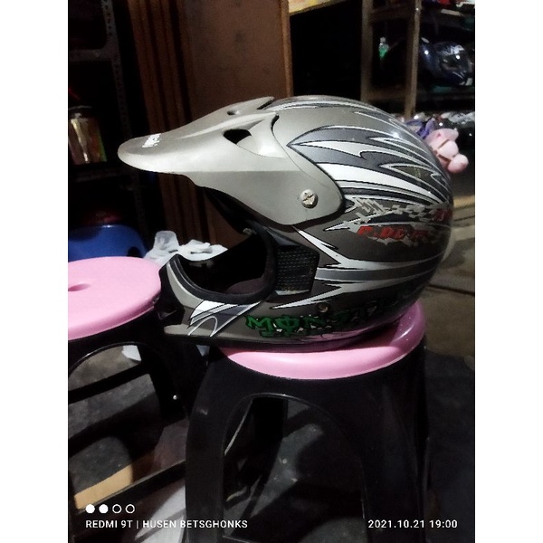 helm cross klx bagus normal bekas/seken/second/preloved