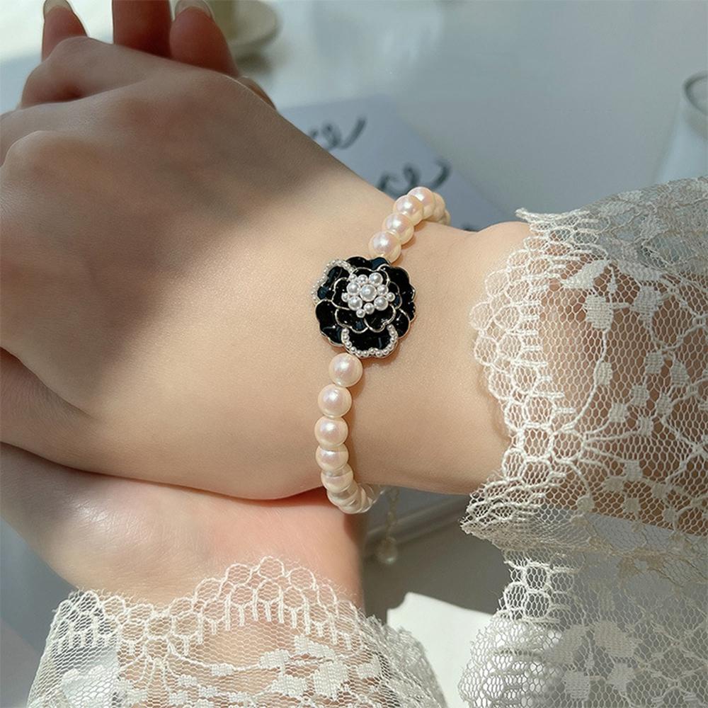 Rebuy Camellia Earrings Elegan Korea Bunga Putih Hitam Alloy Bracelets