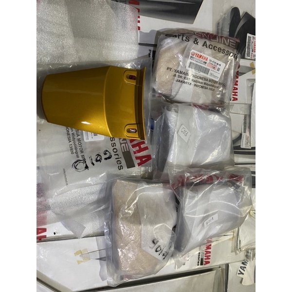 sambungan body belakang mio smile gold emas pedstop