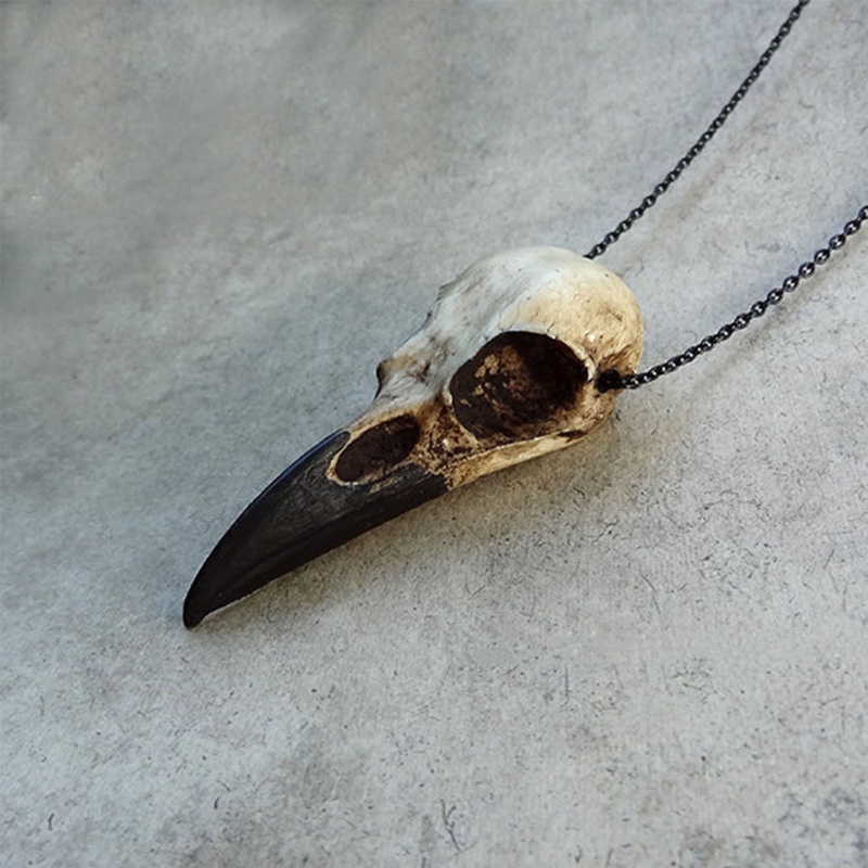 Kalung Dengan Liontin Tengkorak Burung Gagak Horror Untuk Hadiah