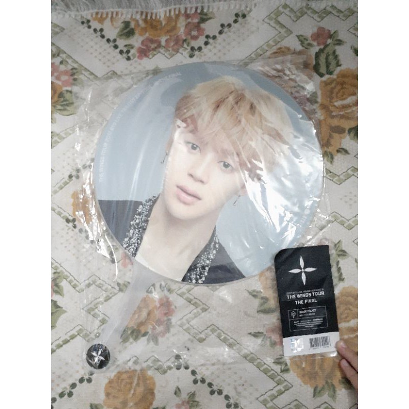 Image picket wingstour JIMIN