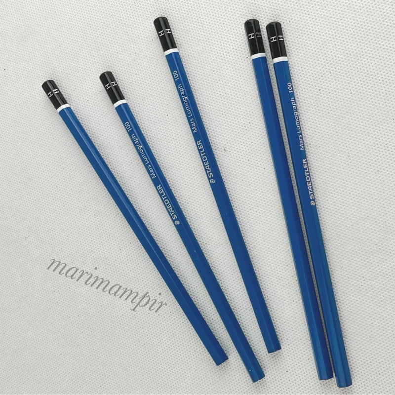 

PENSIL KAYU STEADLER BIRU H