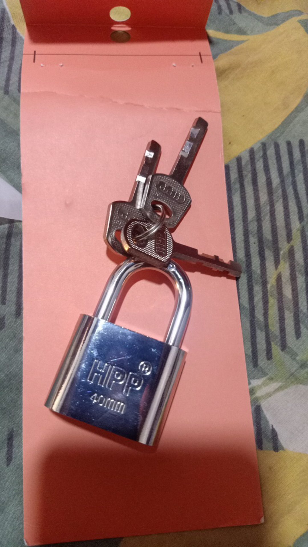 Gembok Putih 40 Mm Leher Pendek Hpp