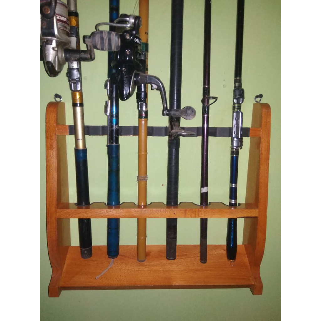 Rak pancing dinding.