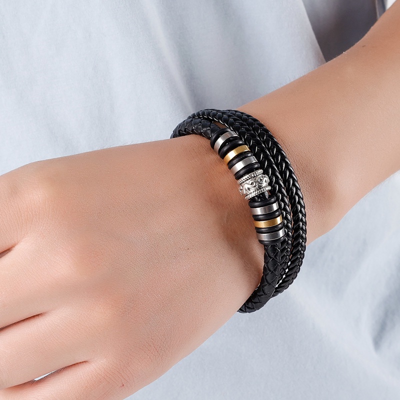 Gelang Multilayer Bahan Kulit Dengan Buckle Magnetik Gaya Punk Etnik Untuk Pria