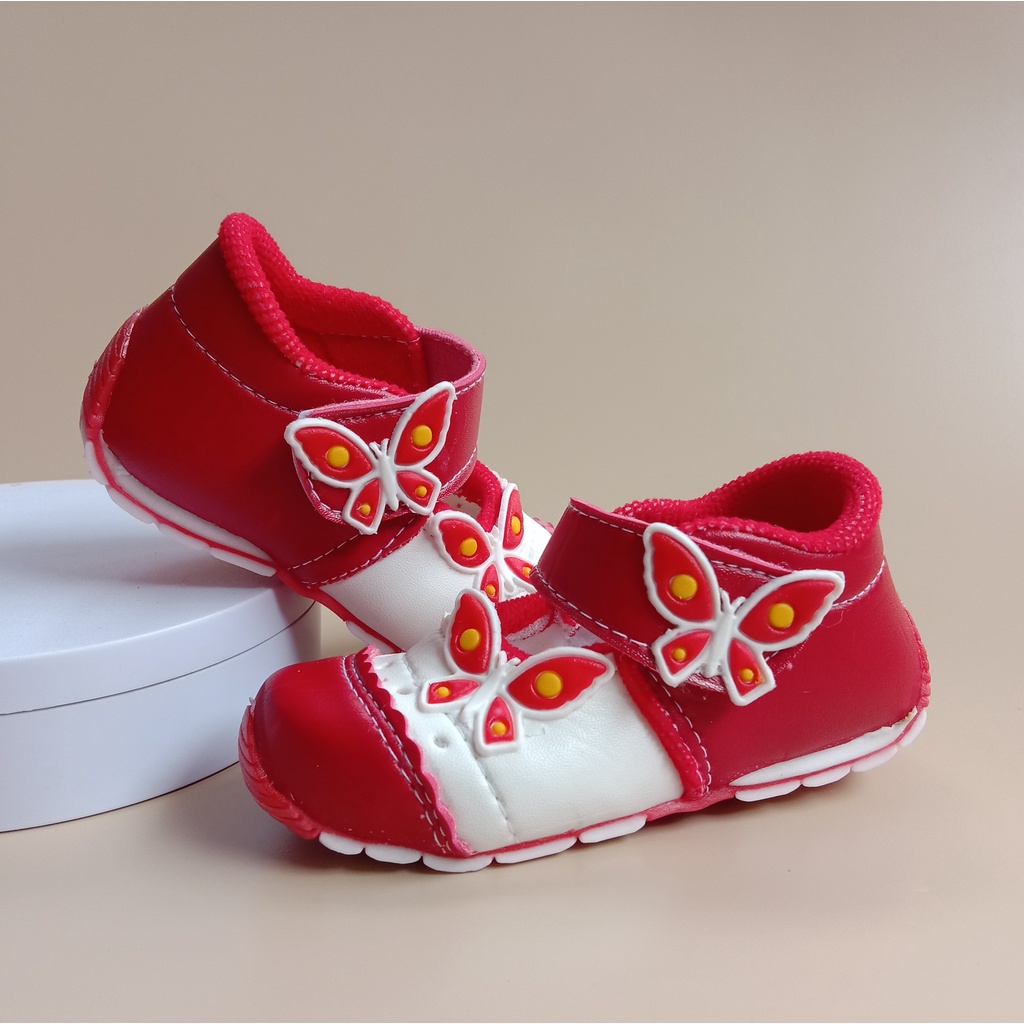 Sepatu bunyi cit cit anak perempuan usia 1-3 tahun /sepatu anak perempuan casual/sepatu bayi murah-kp kecil