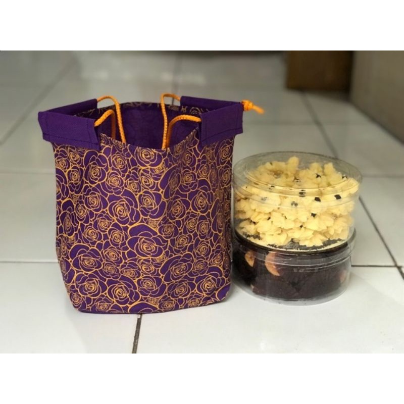 

goodie bag spunbond 2 toples motif batik model serut/ cookies bag/souvenir