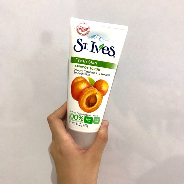 St Ives Apricot Scrub