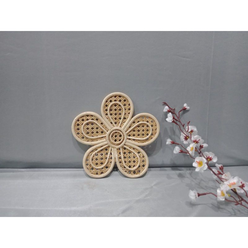 dekorasi dinding rotan bunga webbing/hiasan bunga rotan webbing