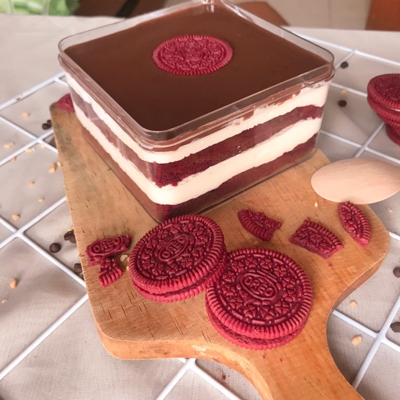 

DessertBox Redvelvet kacang/cadburry KHUSUS GOSEND DAN GRABSEND