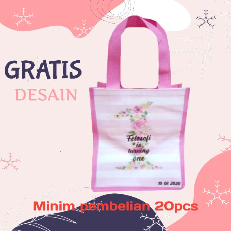 

Goodiebag mini karakter ukuran 20x16cm, free desain