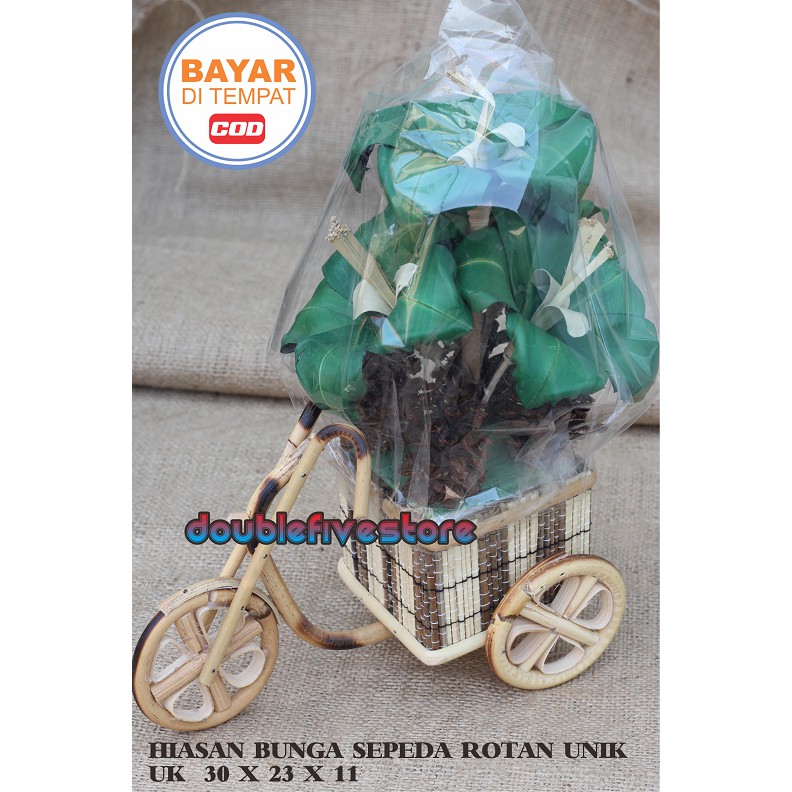 Set Vas Bunga Bentuk Sepeda Rotan - Vas Bunga Rotan - Dekorasi Vas Bunga Klasik