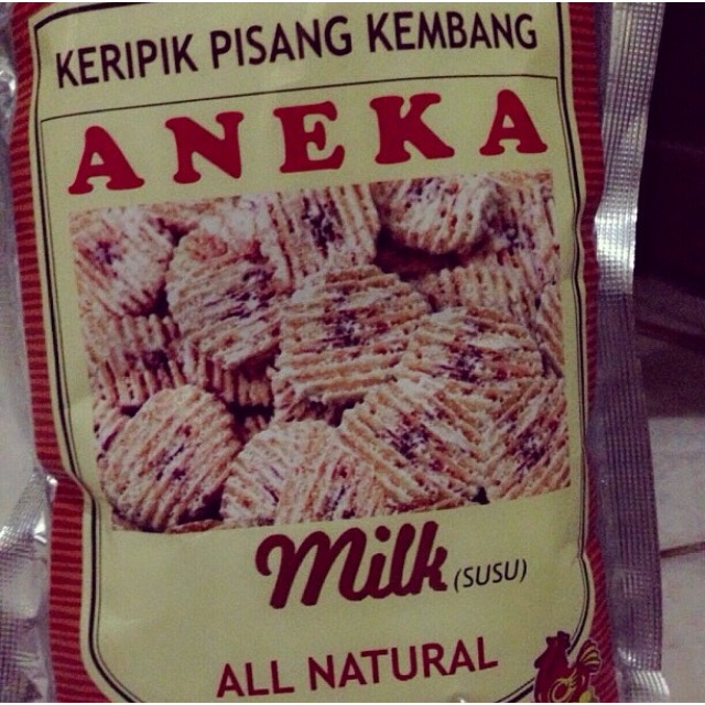 

Keripik pisang Aneka yenyen