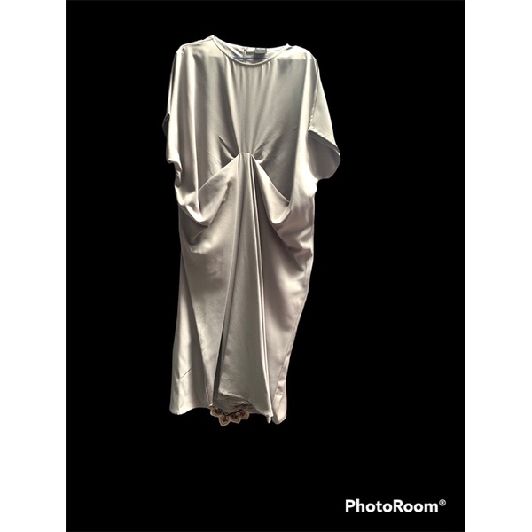 preloved kaftan this is april