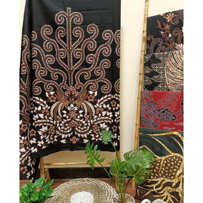 15 Batik Halus / Batik Solo / Batik sragen / batik cap / batik av hem batik / kemeja batik / baju batik / daster batik / batik danar hadi / batik semar / batik cahayasari / batik prabuseno / batik murniasih / batik aida / batik brotoseno / batik printing