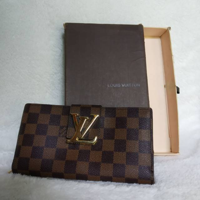 Preloved dompet Lv no seri harga nego