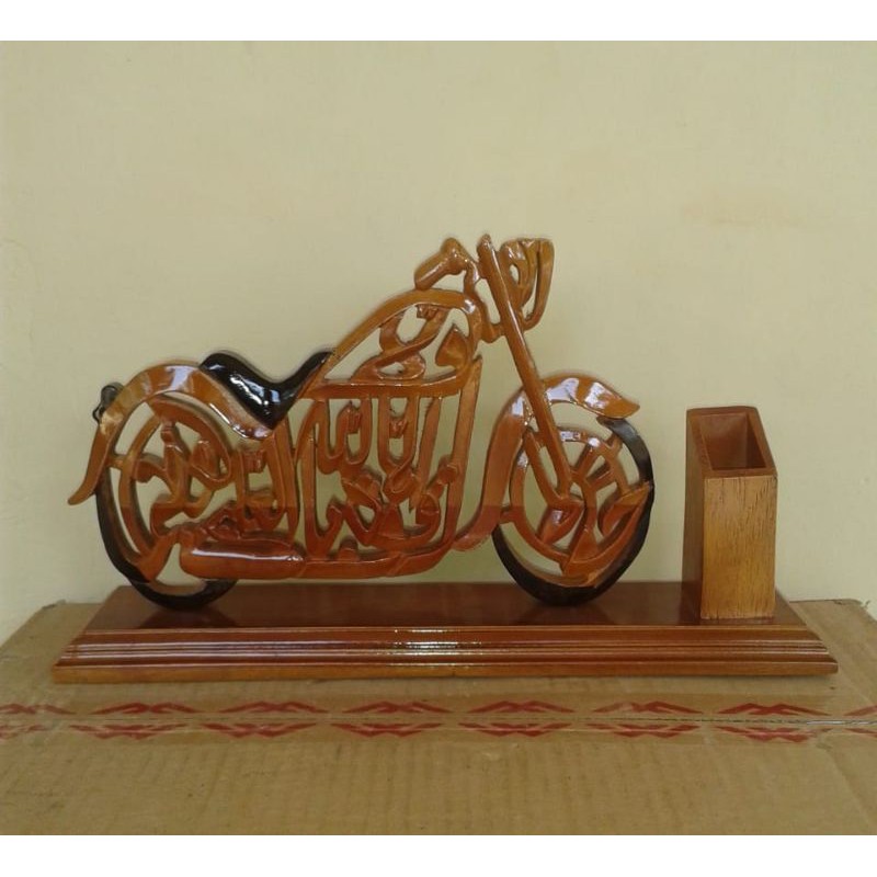 

Souvenir Kaligrafi Ukir Tempat Pencil