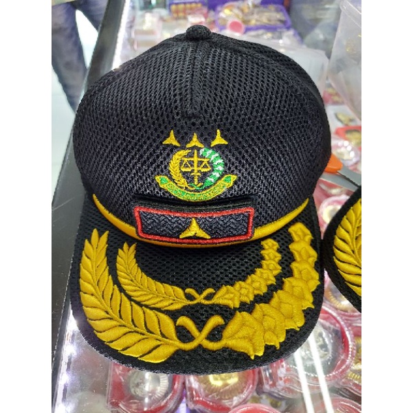 TOPI KEJAKSAAN DAN PANGKATNYA