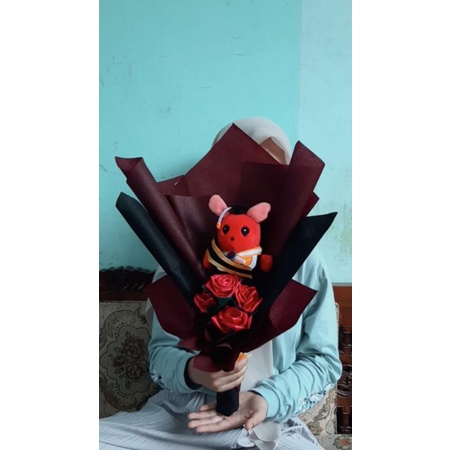 

BUKET BONEKA WISUDA + BUNGA