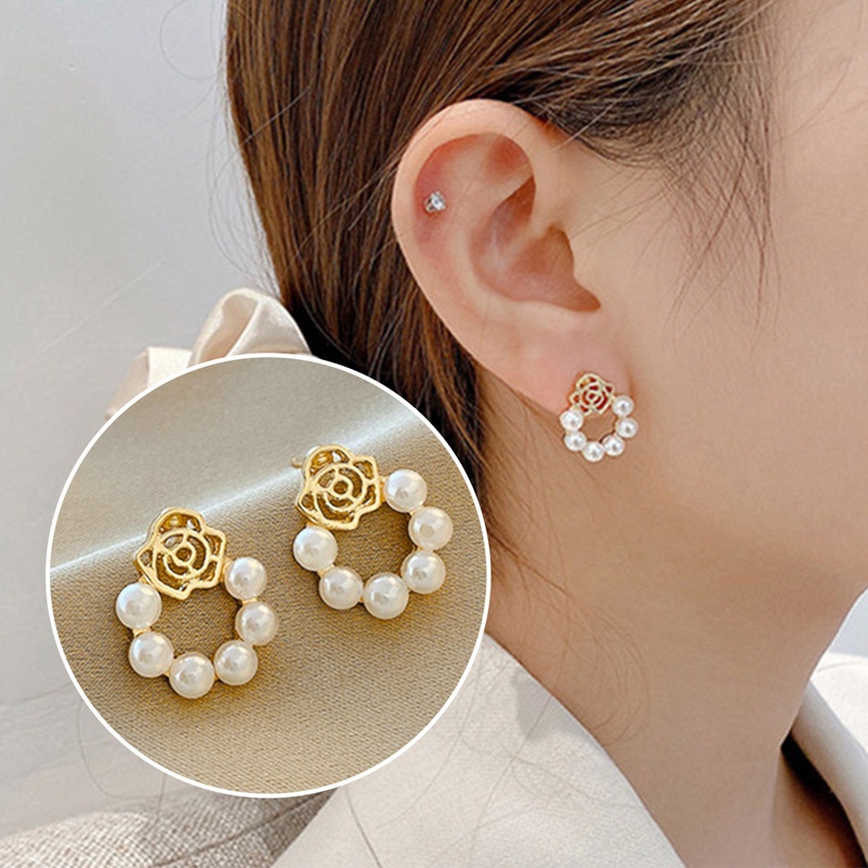 Anting Bentuk Lingkaran Geometris Aksen Bunga Mutiara Gaya Korea Serbaguna Untuk Perempuan