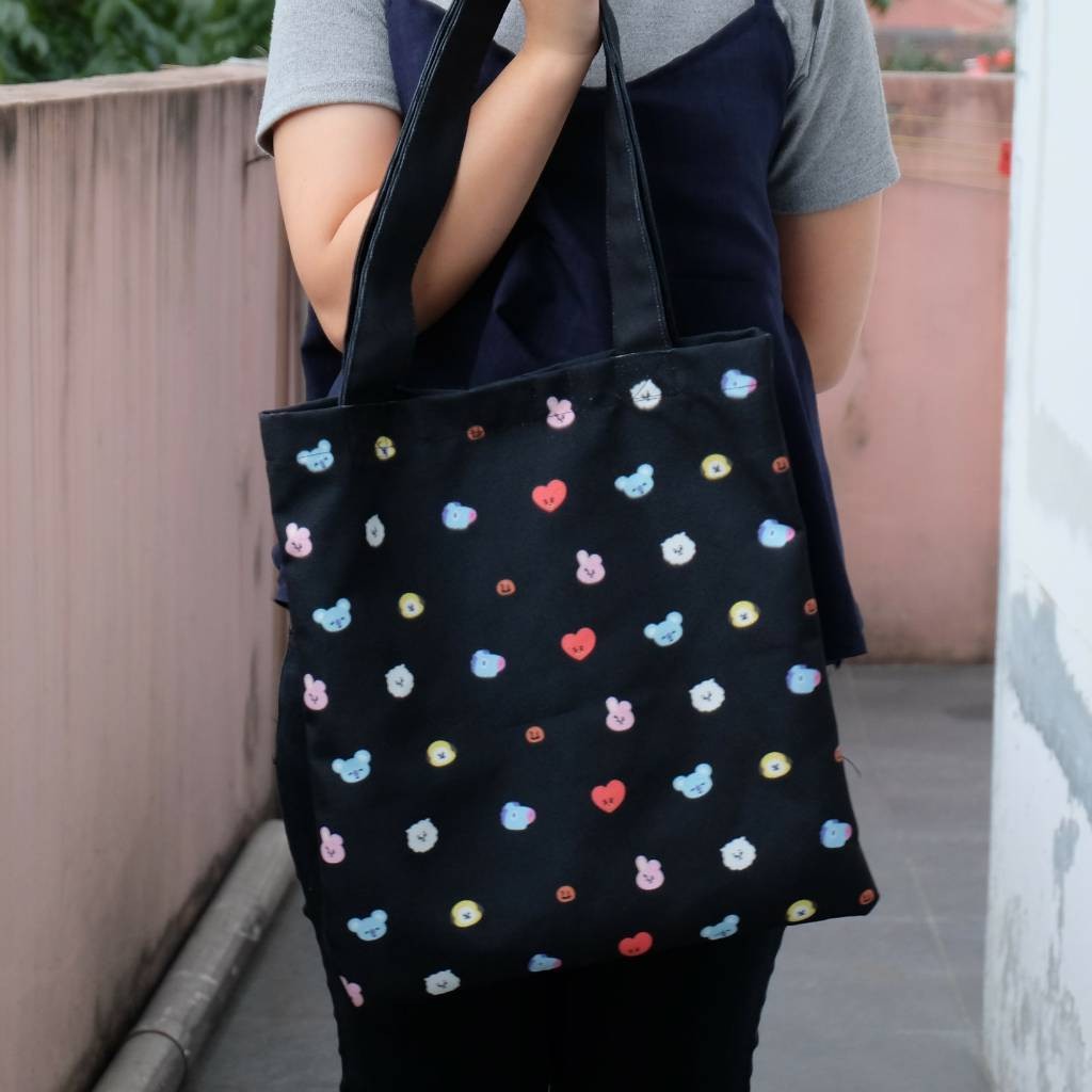 

TAS KADO HADIAH GIFT ULTAH ULANG TAHUN X// Totebag BT21 Black KANVAS