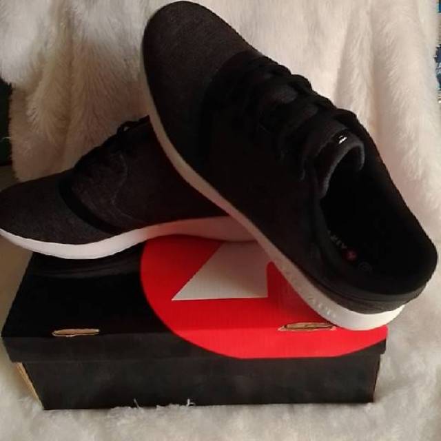 Sepatu airwalk pria ori